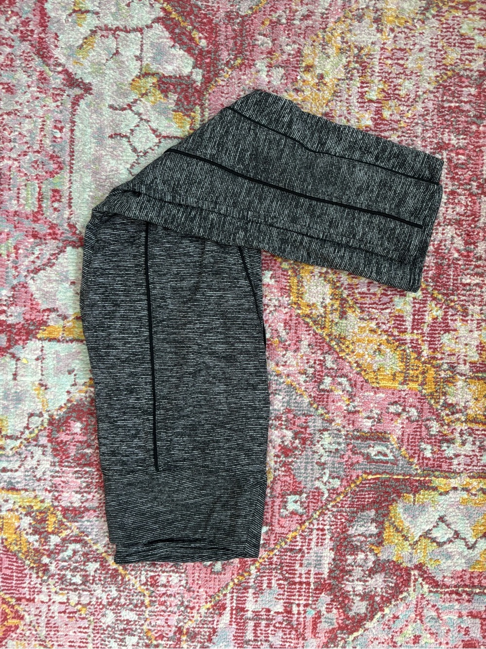 Simply Vera Vera Wang Black Heather Capri Pants